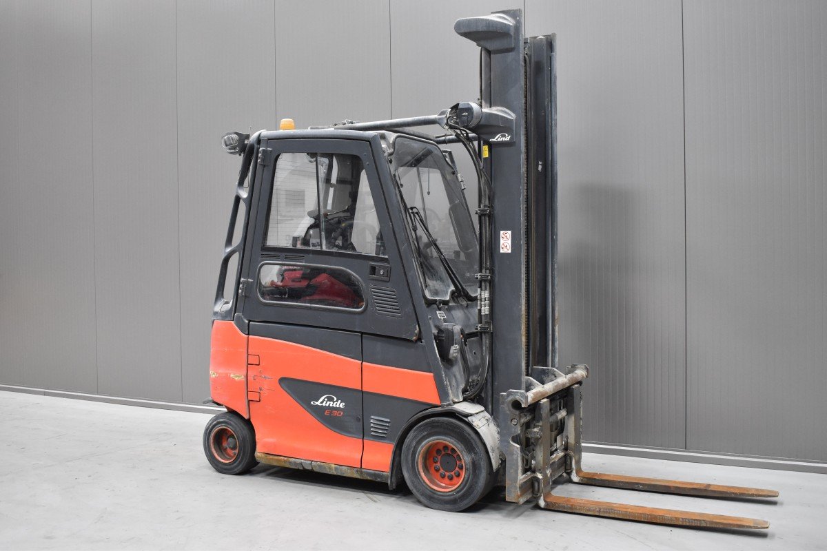Gabelstapler Gebraucht kaufen – Linde E 30 H - 600 - 01 mit Elektro in Österreich