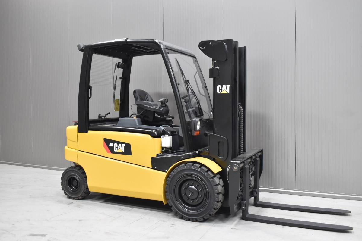 Caterpillar EP 40 Gebrauchtstapler Kaufen