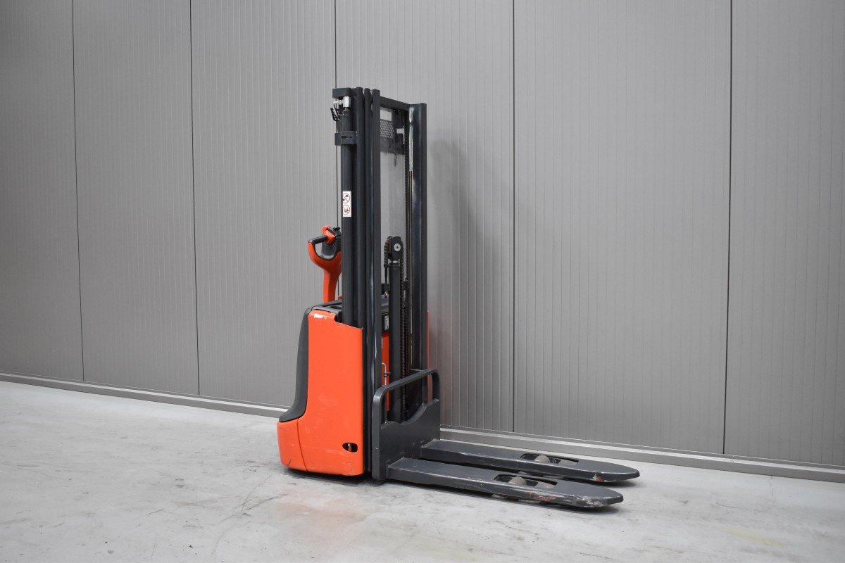 Gabelstapler Gebraucht kaufen – Linde L 12 mit Elektro in Österreich
