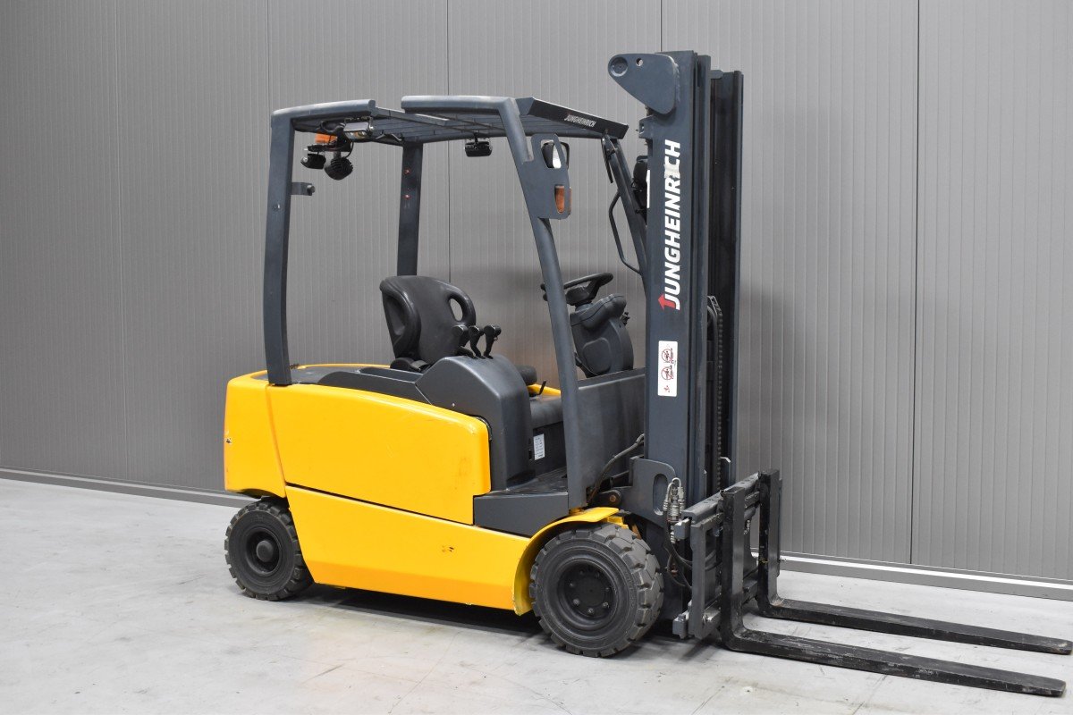 Gabelstapler Gebraucht kaufen – Jungheinrich EFG 320 N mit Elektro in Österreich