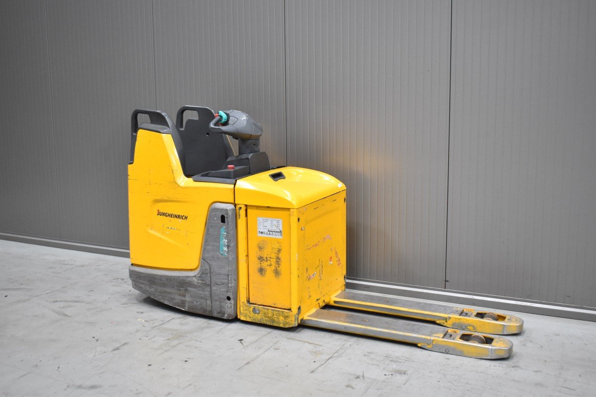 Gabelstapler Gebraucht kaufen – Jungheinrich ERE 225 mit Elektro in Österreich