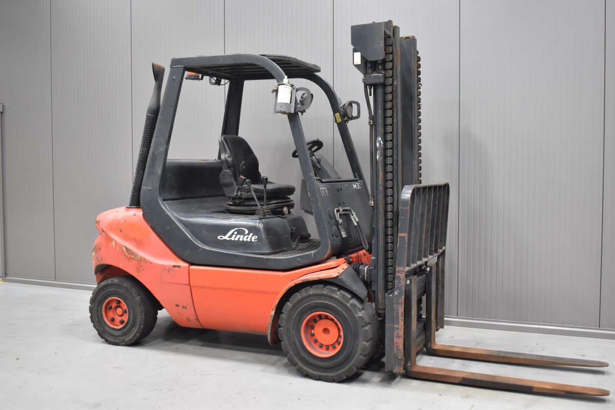 Gabelstapler Gebraucht kaufen – Linde H 30 D mit Diesel in Schweiz