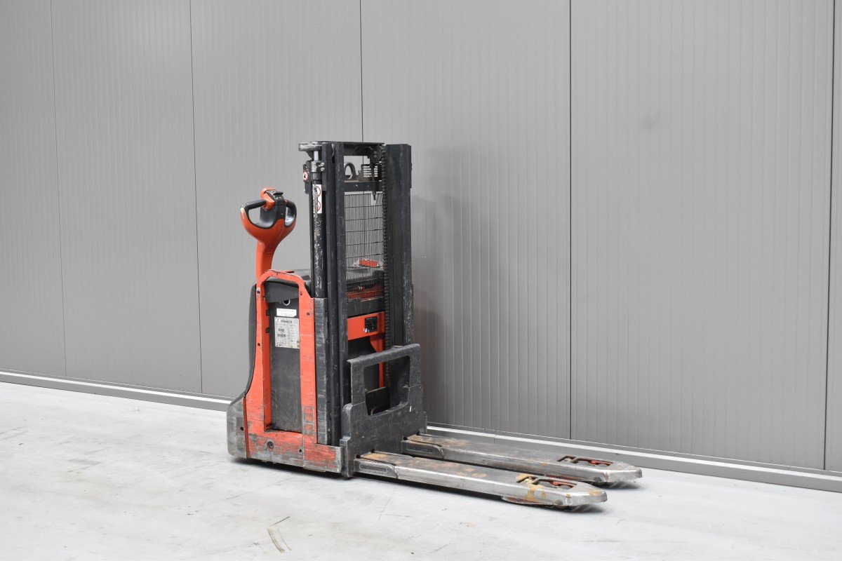 Gabelstapler Gebraucht kaufen – Linde D 08 mit Elektro in Österreich