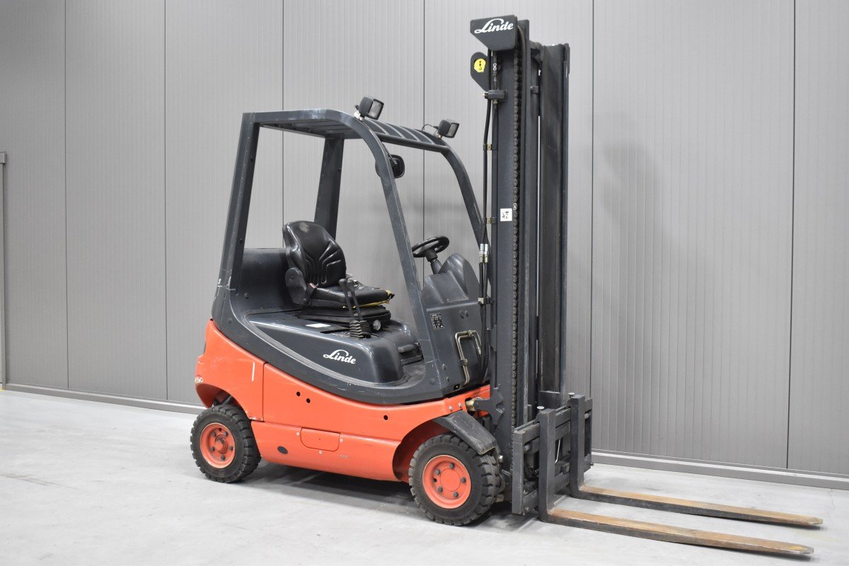 Gabelstapler Gebraucht kaufen – Linde H 16 D - 03 mit Diesel in Schweiz
