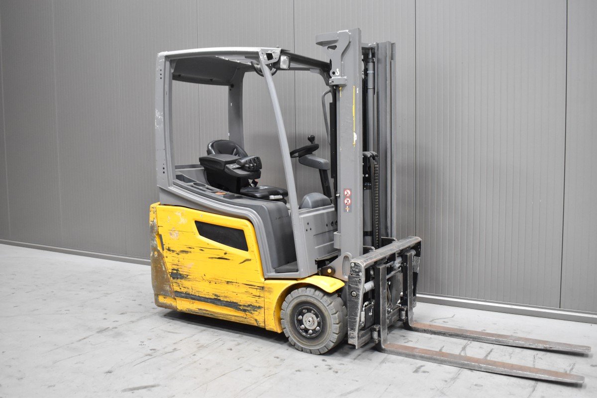 Jungheinrich EFG 216 k Gebrauchtstapler Kaufen