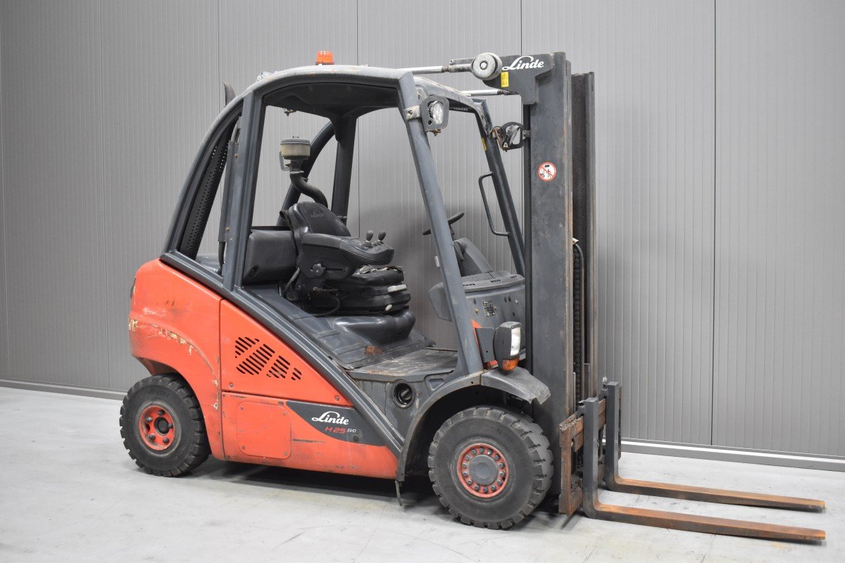 Gabelstapler Gebraucht kaufen – Linde H 25 D-02 mit Diesel in Österreich