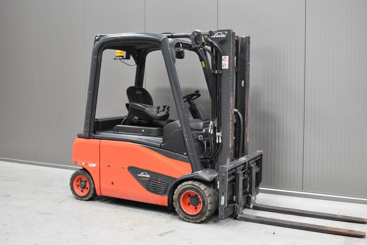 Gabelstapler Gebraucht kaufen – Linde E 20 PL - 02 mit Elektro in Österreich