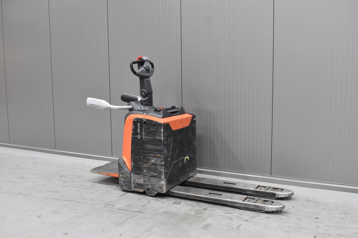 Gabelstapler Gebraucht kaufen – Toyota LPE 200 mit Elektro in Österreich