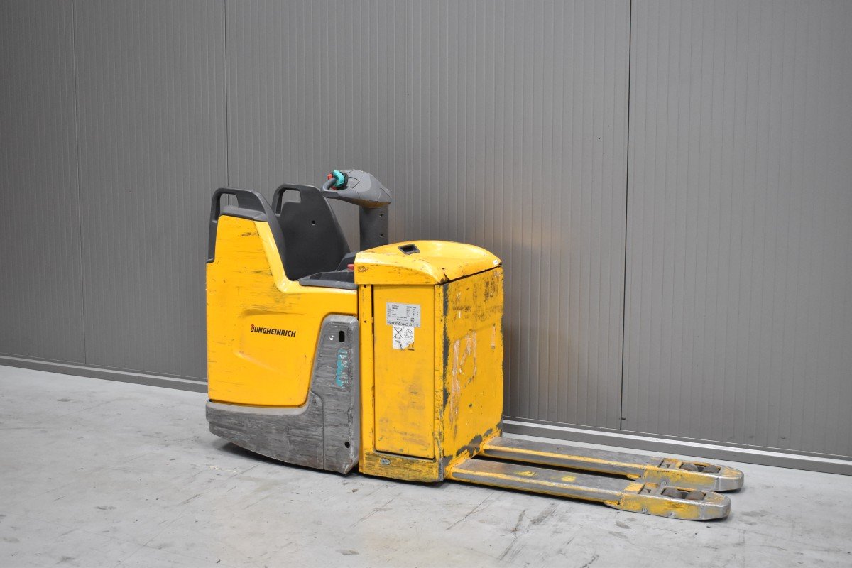 Gabelstapler Gebraucht kaufen – Jungheinrich ERE 225 DrivePlus mit Elektro in Österreich