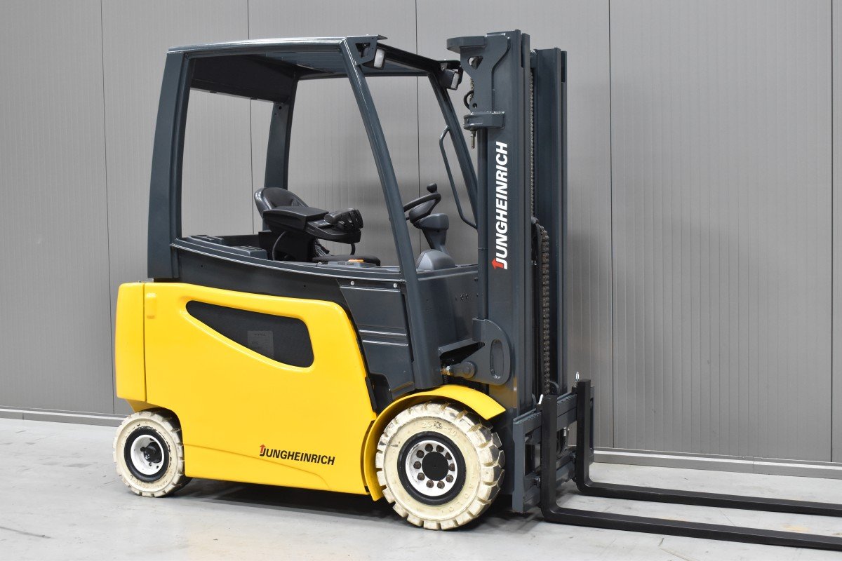 Gabelstapler Gebraucht kaufen – Caterpillar 2EPC5000 mit Elektro in Österreich