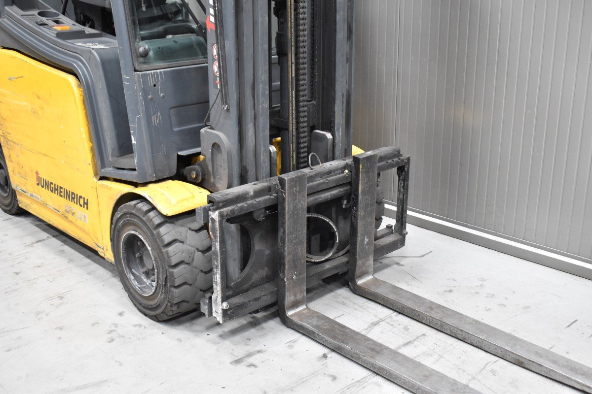 Jungheinrich EFG 320 – Bild 5