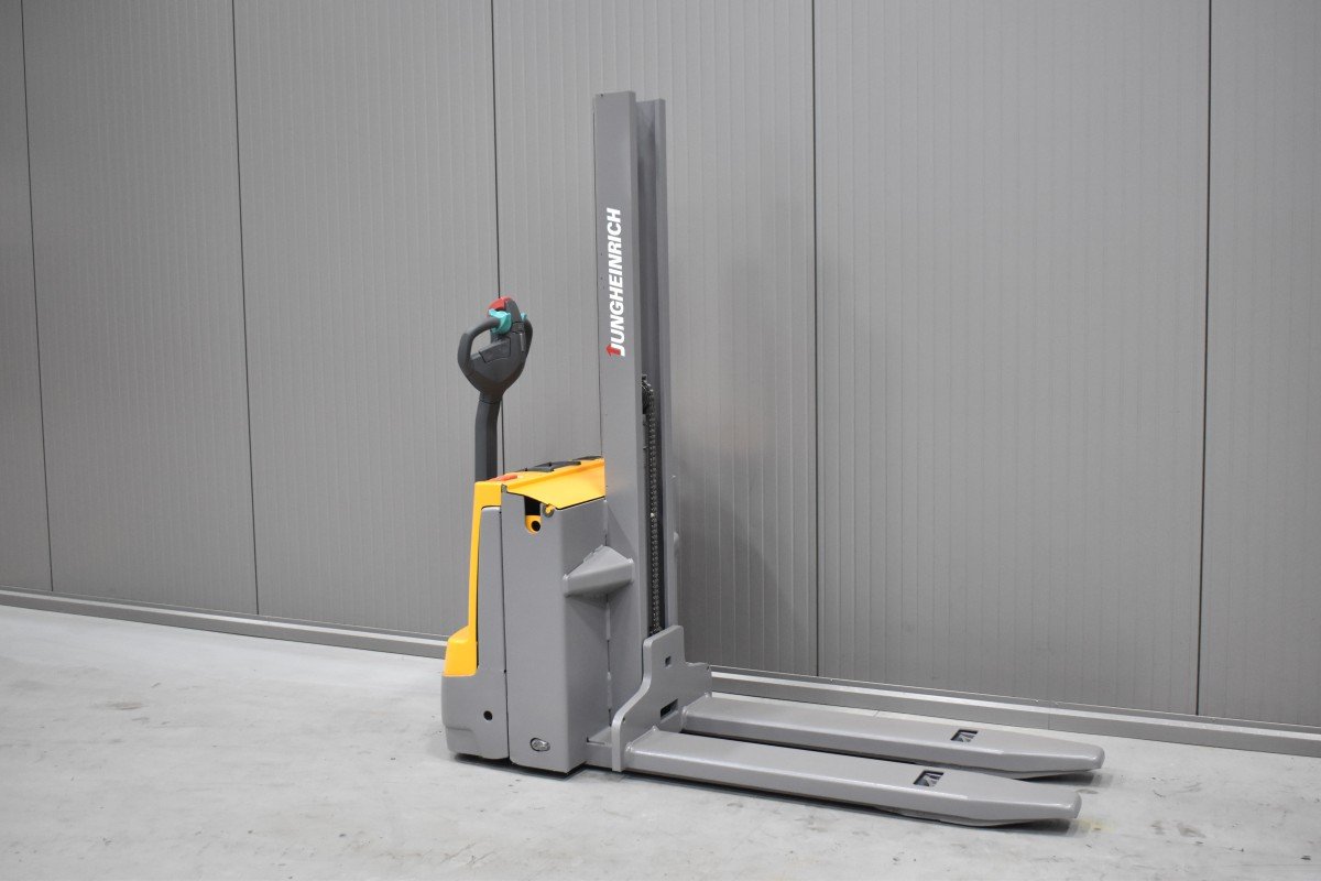 Gabelstapler Gebraucht kaufen – Jungheinrich EMD 118 mit Elektro in Österreich