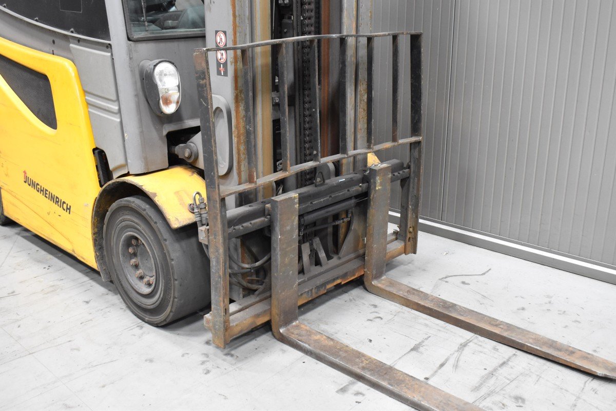 Jungheinrich EFG 425 k – Bild 5