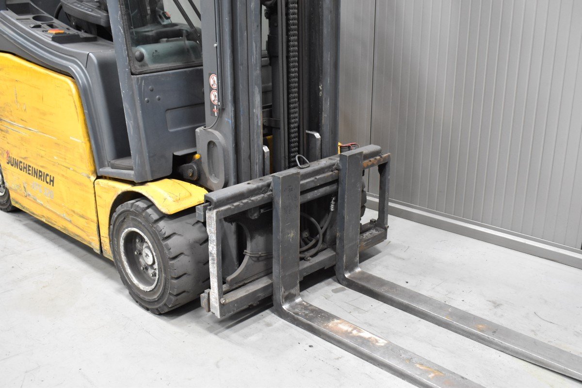 Jungheinrich EFG 320 – Bild 5