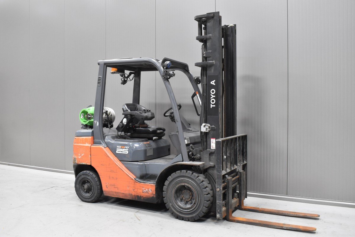 Toyota 02-8FGF25 Gebrauchtstapler Kaufen