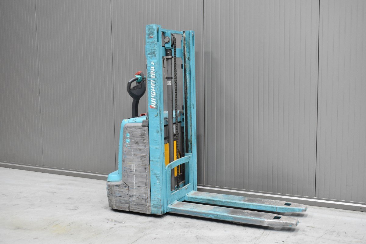 Gabelstapler Gebraucht kaufen – Jungheinrich EJC 110 mit Elektro in Österreich