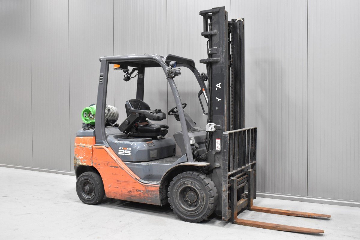 Toyota 02-8FGF25 Gebrauchtstapler Kaufen
