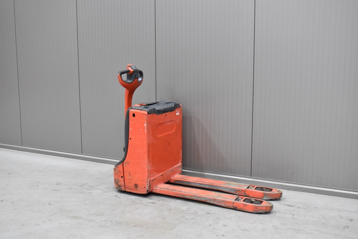 Gabelstapler Gebraucht kaufen – Linde T 16 mit Elektro in Österreich