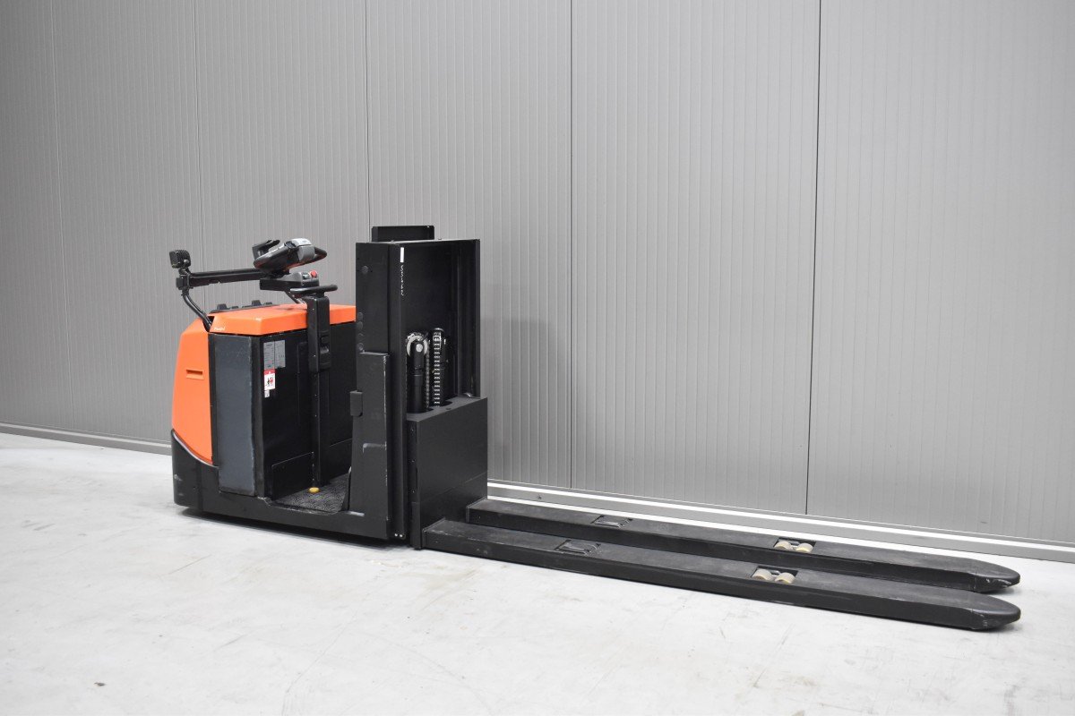 Gabelstapler Gebraucht kaufen – Toyota OSE 180 XP mit Elektro in Österreich
