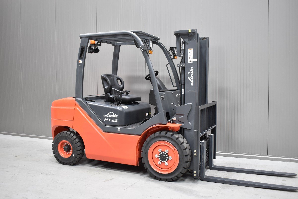 Gabelstapler Gebraucht kaufen – Linde HT 25 D mit Diesel in Österreich