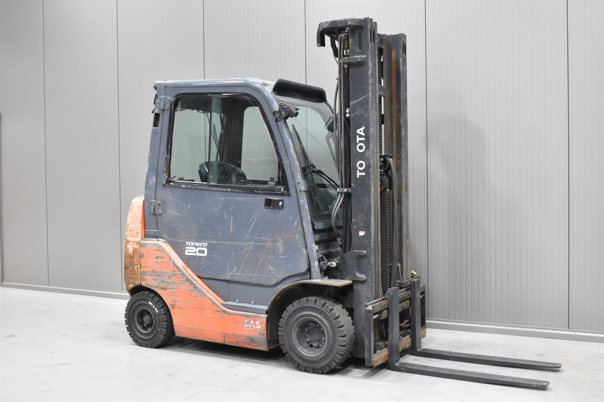 Toyota 02-8FDKF20
