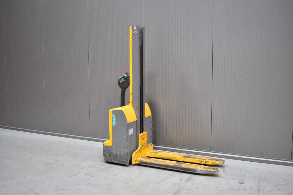 Gabelstapler Gebraucht kaufen – Jungheinrich EMC 110 mit Elektro in Österreich