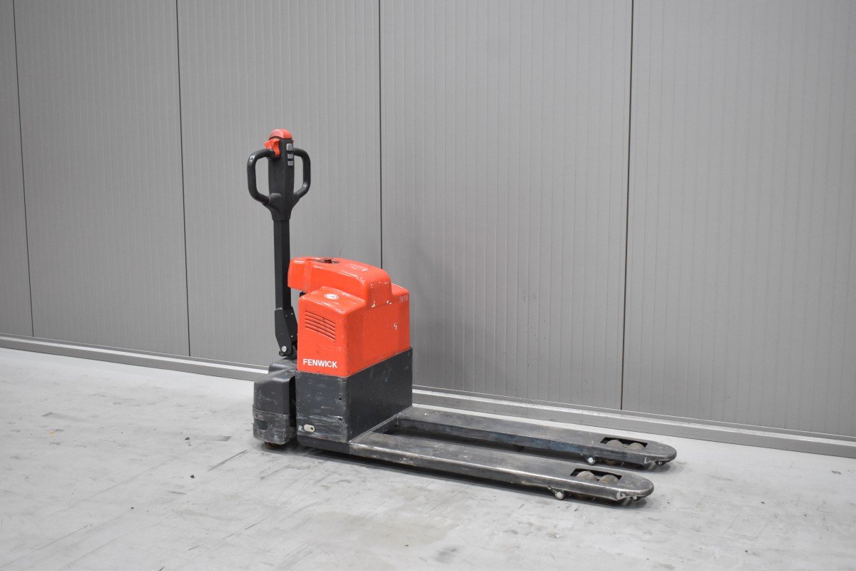 Gabelstapler Gebraucht kaufen – Linde MT 15 mit Elektro in Österreich