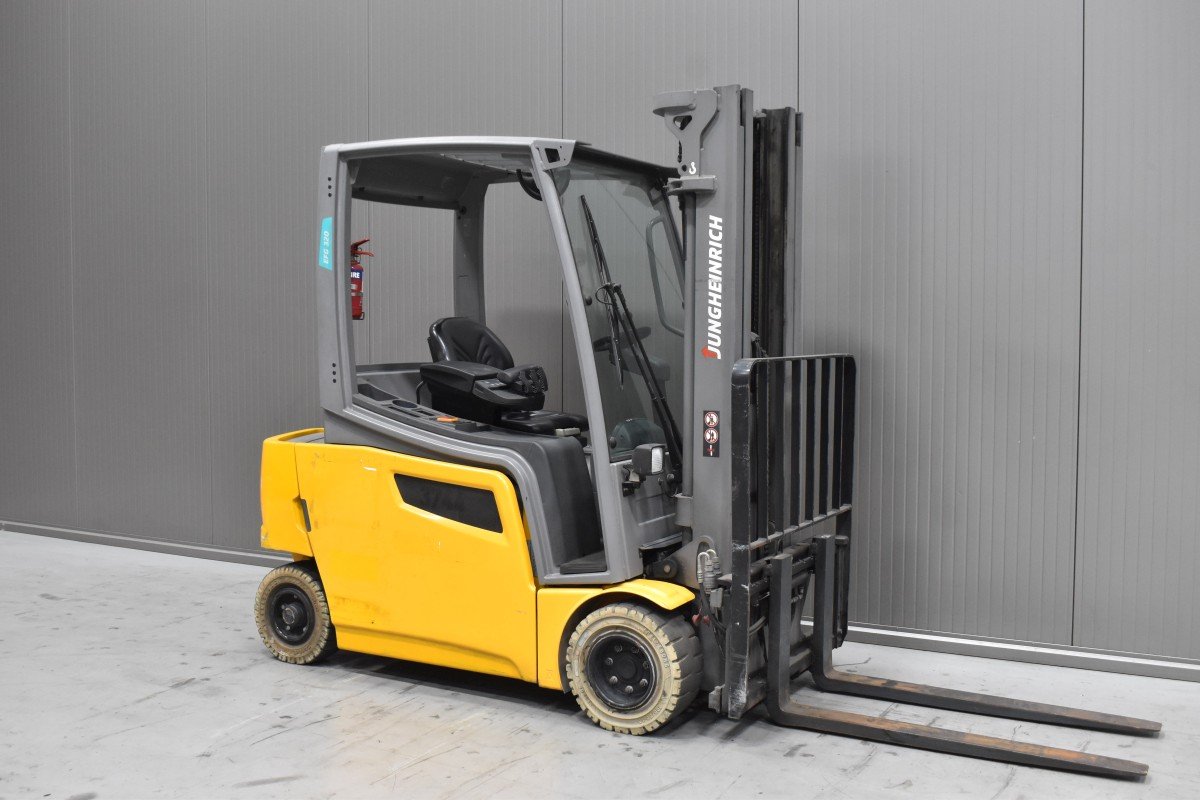 Gabelstapler Gebraucht kaufen – Jungheinrich EFG 320 mit Elektro in Österreich