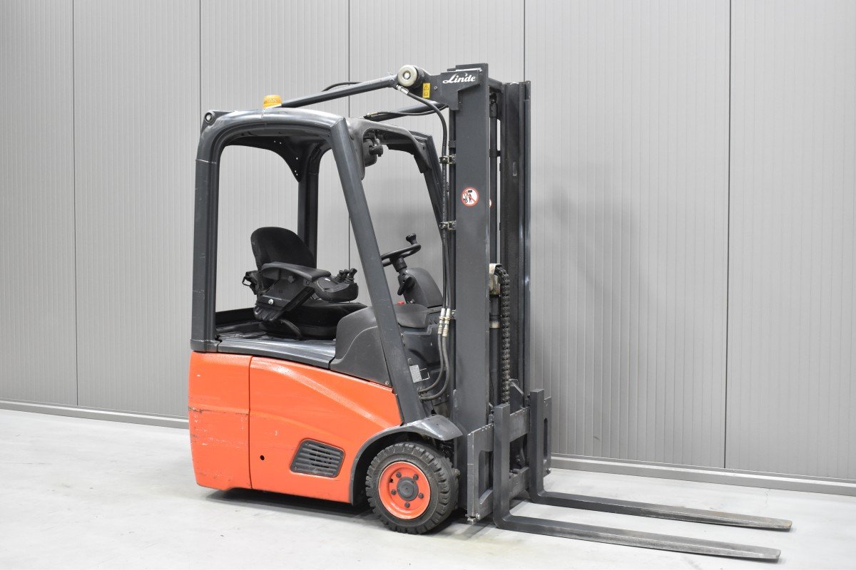 Gabelstapler Gebraucht kaufen – Linde E 12 - 01 mit Elektro in Österreich
