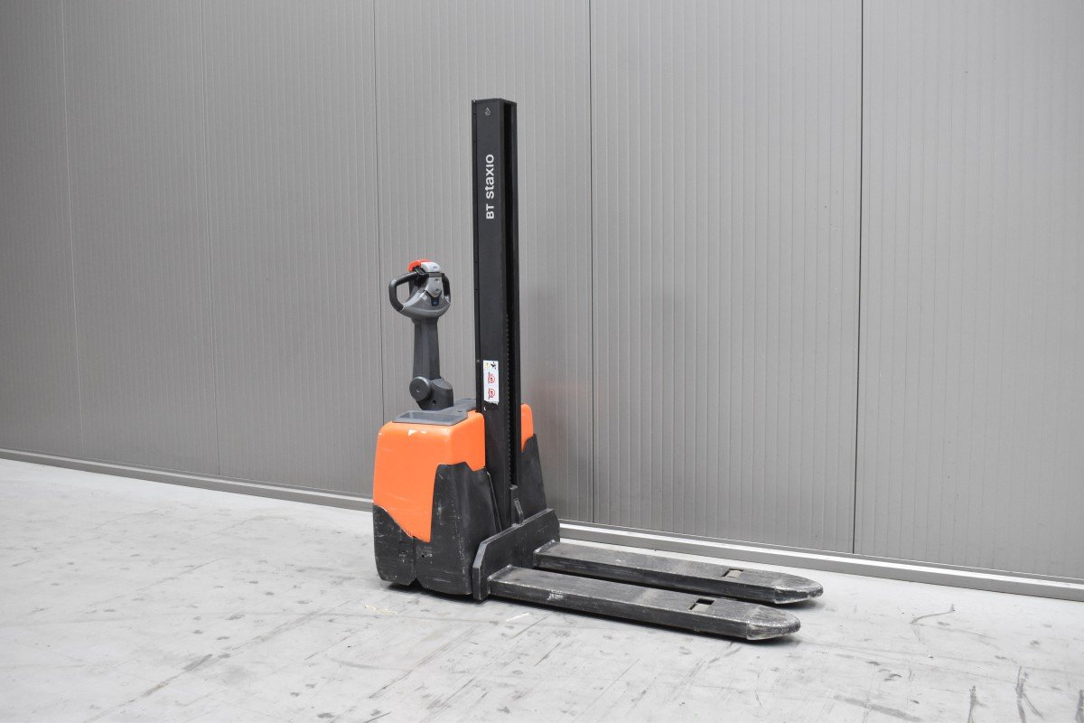 Gabelstapler Gebraucht kaufen – Toyota HWE 100 mit Elektro in Österreich