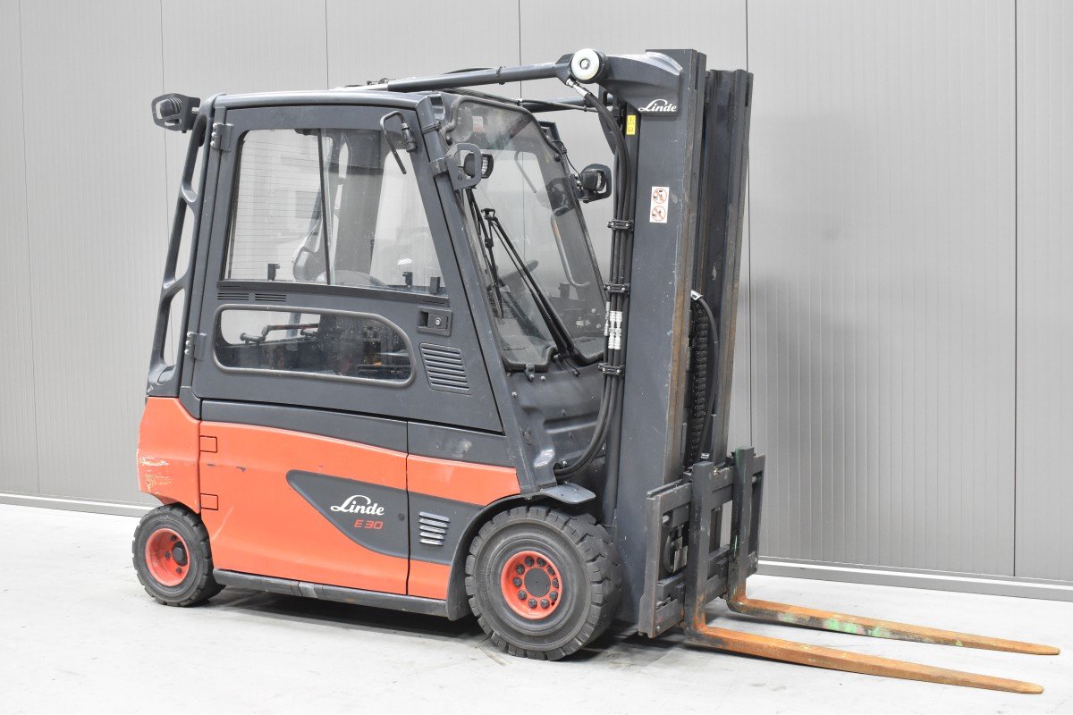 Gabelstapler Gebraucht kaufen – Linde E 30 L - 01 mit Elektro in Österreich