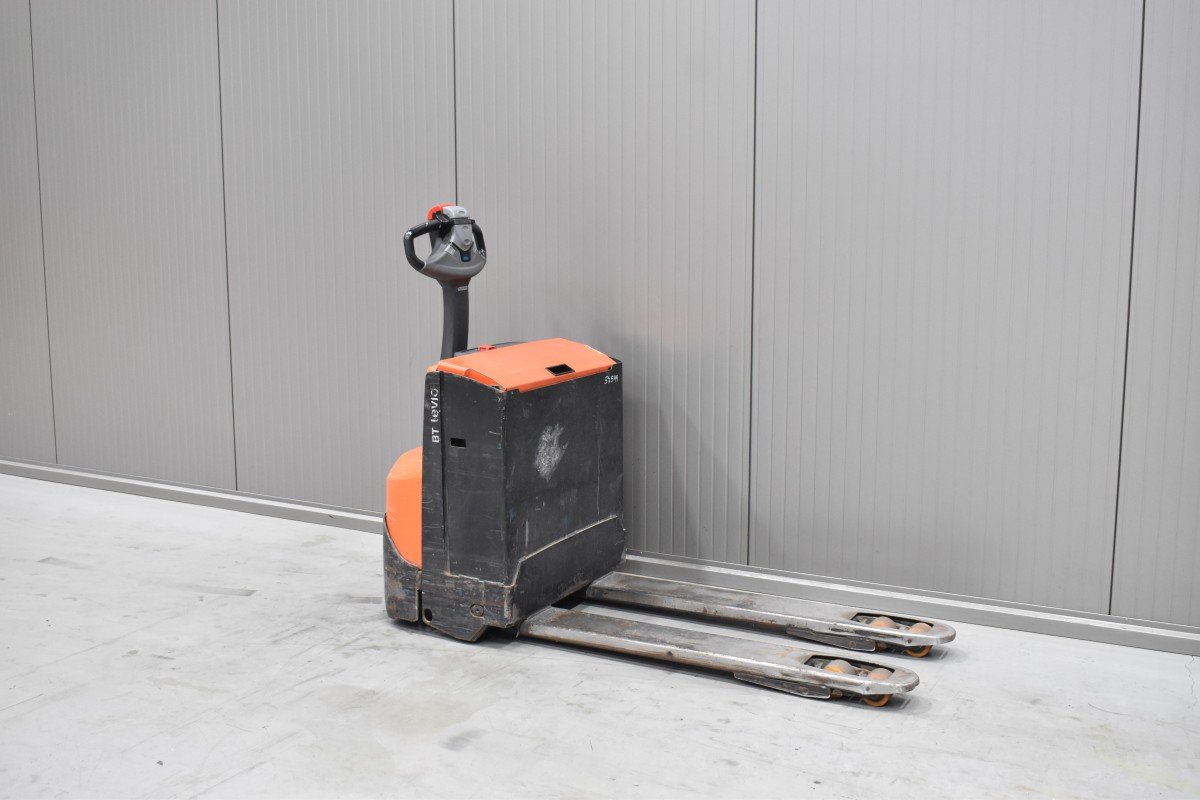 Gabelstapler Gebraucht kaufen – Toyota LWE 160 mit Elektro in Österreich