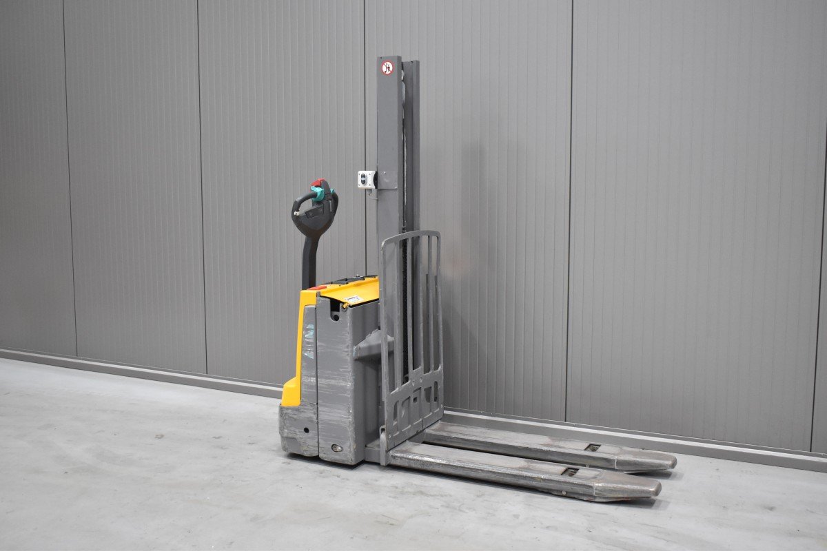 Gabelstapler Gebraucht kaufen – Jungheinrich EMD 118 mit Elektro in Österreich