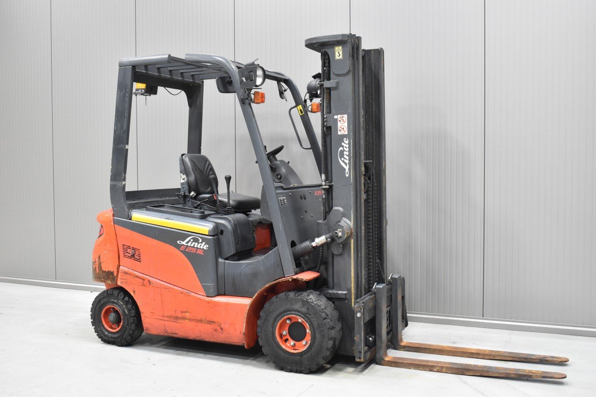 Gabelstapler Gebraucht kaufen – Linde E 25 SL mit Elektro in Österreich