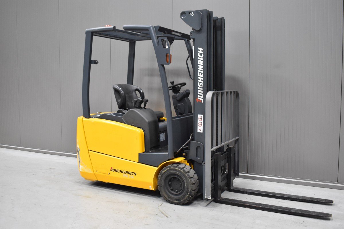 Gabelstapler Gebraucht kaufen – Jungheinrich EFG 216 kn mit Elektro in Österreich