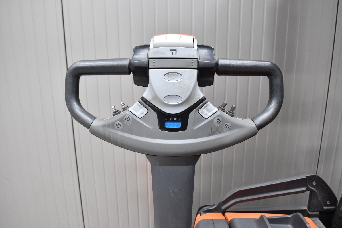 Toyota SWE 120XR – Bild 5
