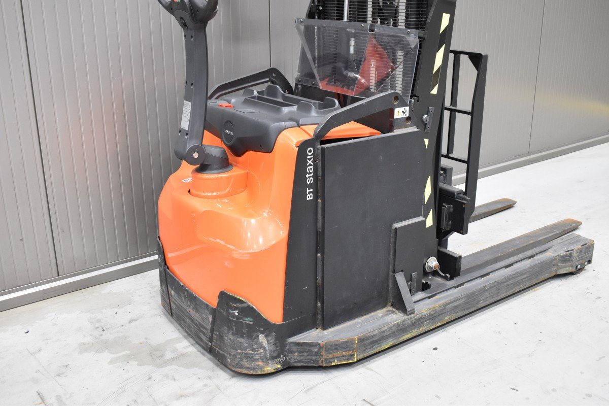 Toyota SWE 120XR – Bild 6