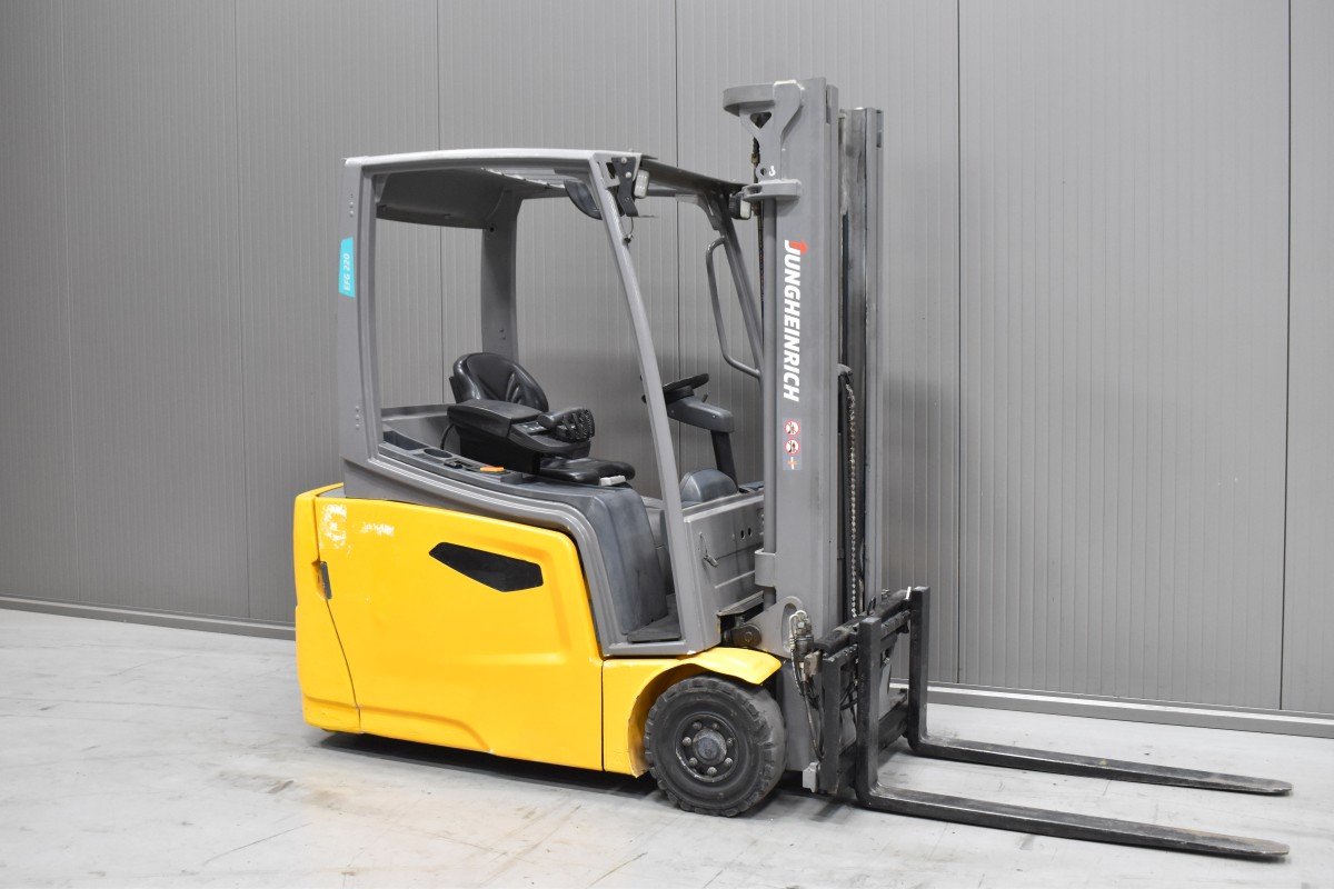 Gabelstapler Gebraucht kaufen – Jungheinrich EFG 220 mit Elektro in Österreich