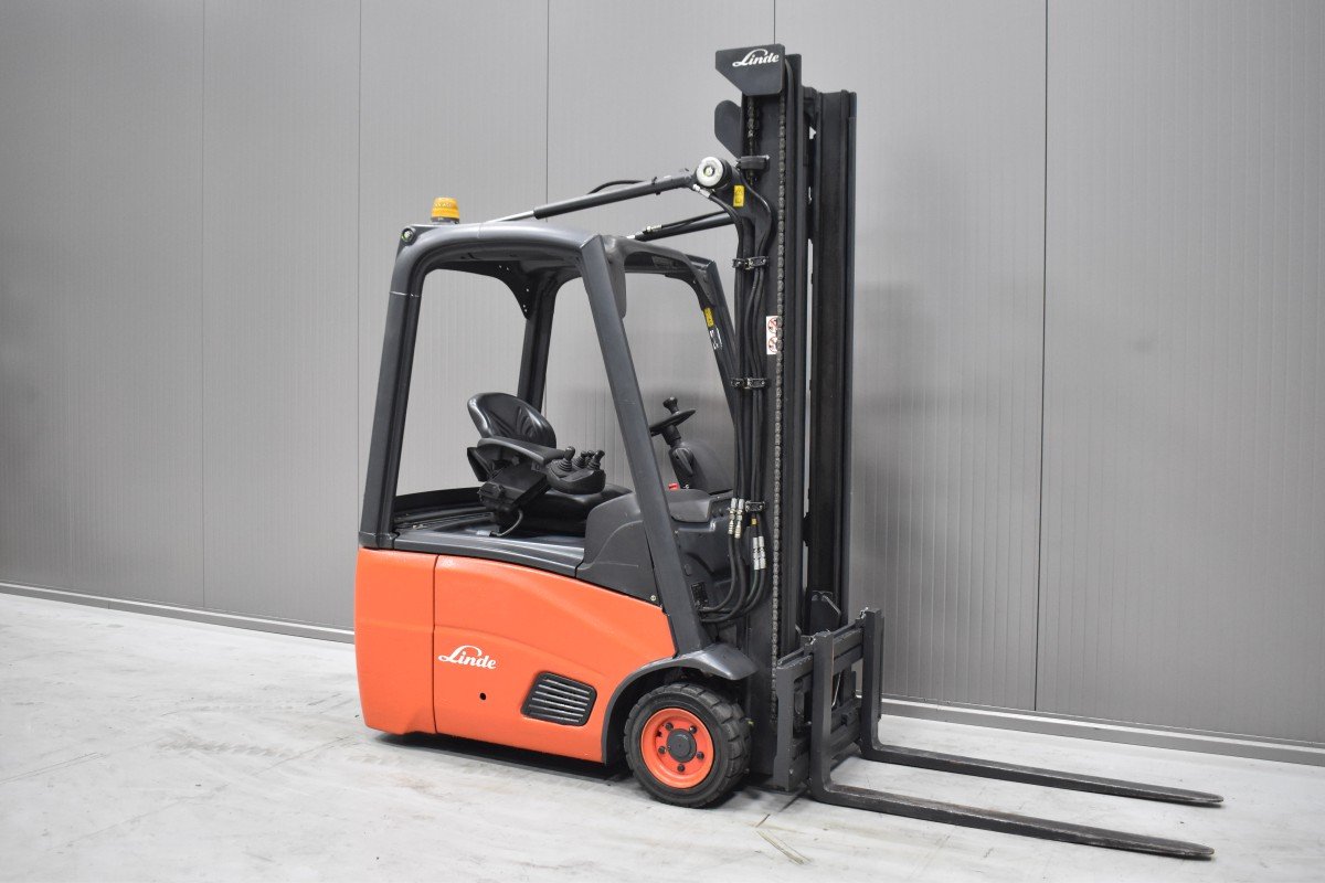 Gabelstapler Gebraucht kaufen – Linde E 15 - 01 mit Elektro in Österreich