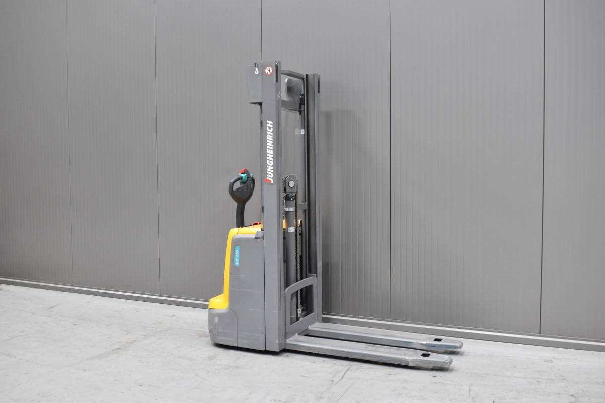 Gabelstapler Gebraucht kaufen – Jungheinrich EJC 110 mit Elektro in Deutschland