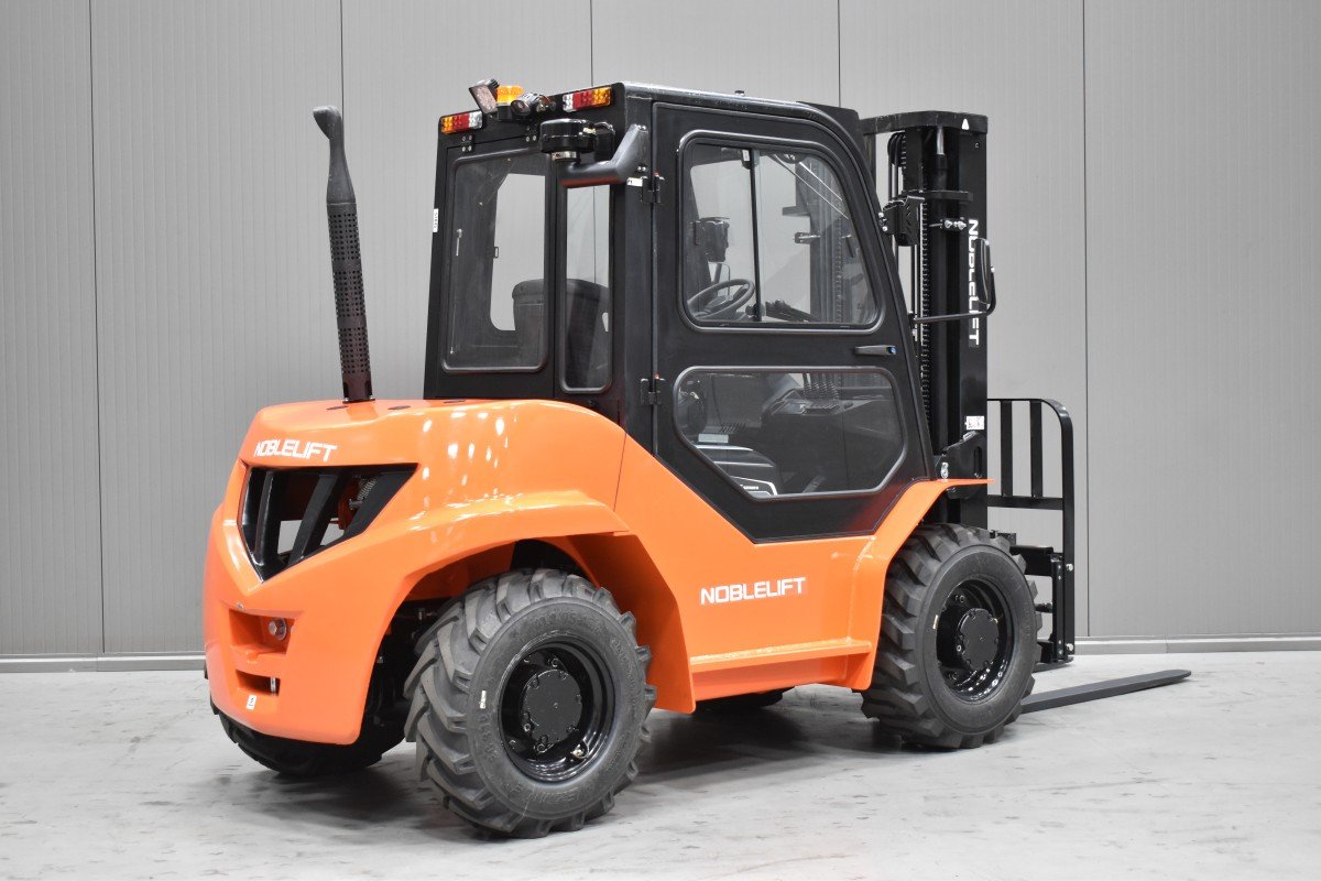 Gabelstapler Gebraucht kaufen – Noblelift FD4 RT25 mit Diesel in Österreich