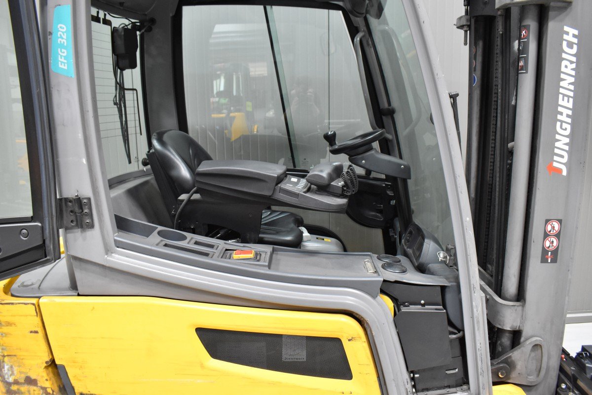 Jungheinrich EFG 320 – Bild 4