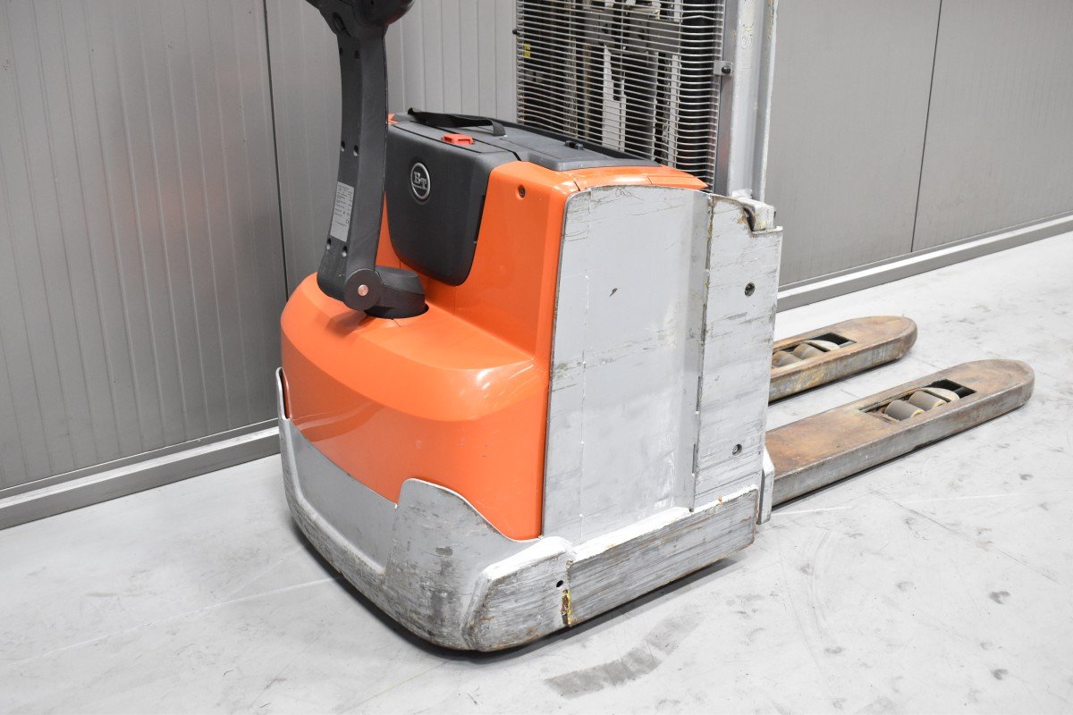 Toyota SWE 140L – Bild 6