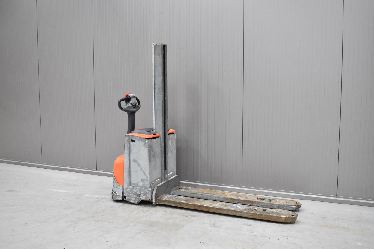 Toyota SWE 080L Gebrauchtstapler Kaufen