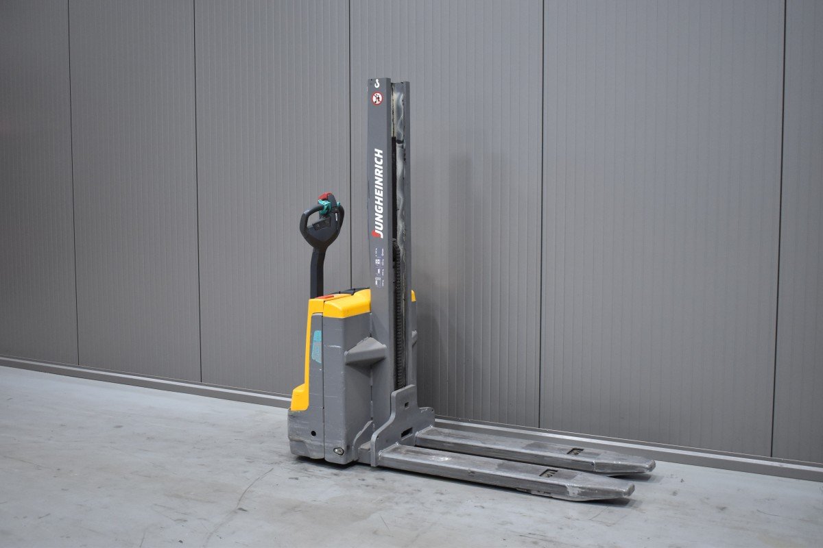 Gabelstapler Gebraucht kaufen – Jungheinrich EMD 115i mit Elektro in Österreich
