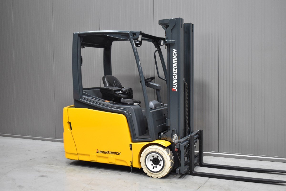 Gabelstapler Gebraucht kaufen – Caterpillar 2ET3500 mit Elektro in Österreich