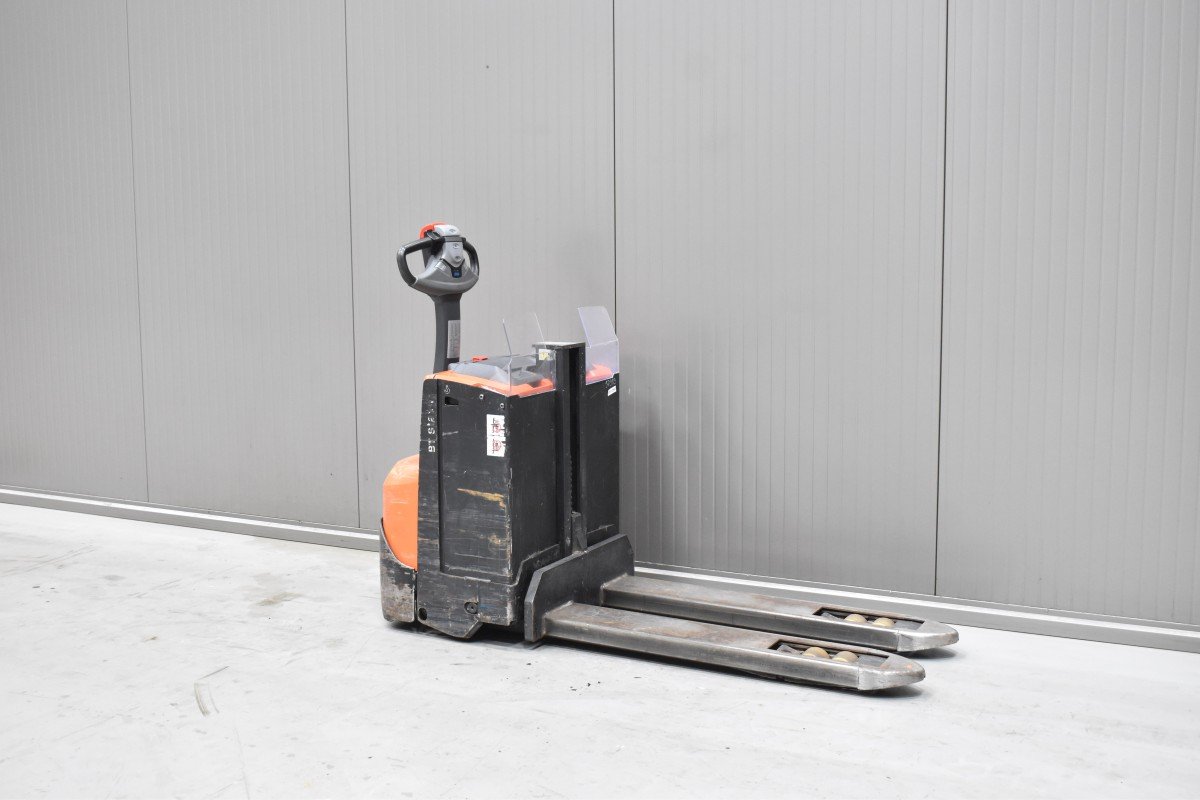 Toyota SWE 080L Gebrauchtstapler Kaufen