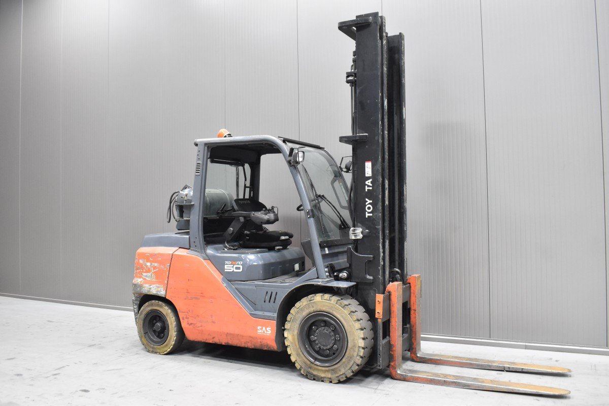 Toyota 8FG50N Gebrauchtstapler Kaufen