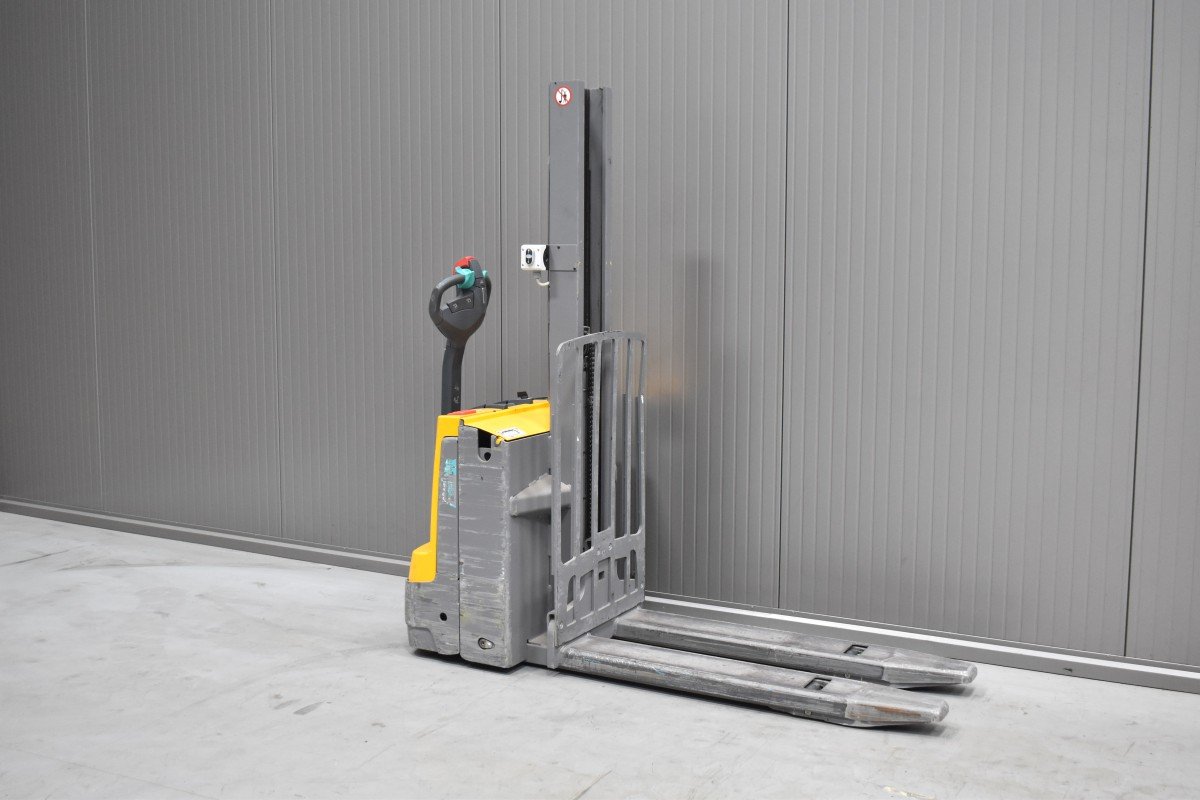 Gabelstapler Gebraucht kaufen – Jungheinrich EMD 118 mit Elektro in Österreich