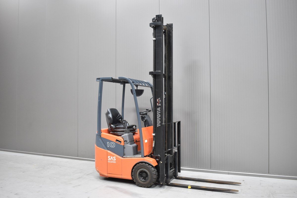 Gabelstapler Gebraucht kaufen – Toyota 7FBEST10 mit Elektro in Österreich